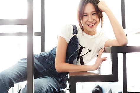 ya hui boyfriend|Ya Hui Is Ready To Ramble In Her First 8 DAYS Cover.
